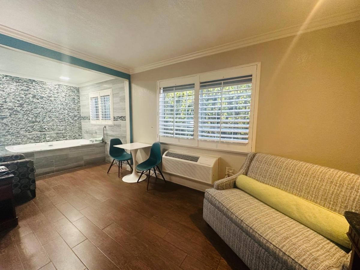 Casa Blanca Hotel & Suites Orange Sr-55 Freeway, Near Honda Center, Chapman University, Disneyland Buitenkant foto